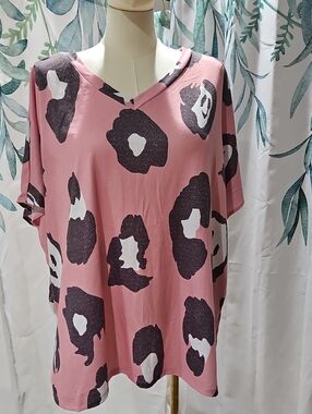 Pink Leopard Print V-Neck Tunic Top With Matching Shorts